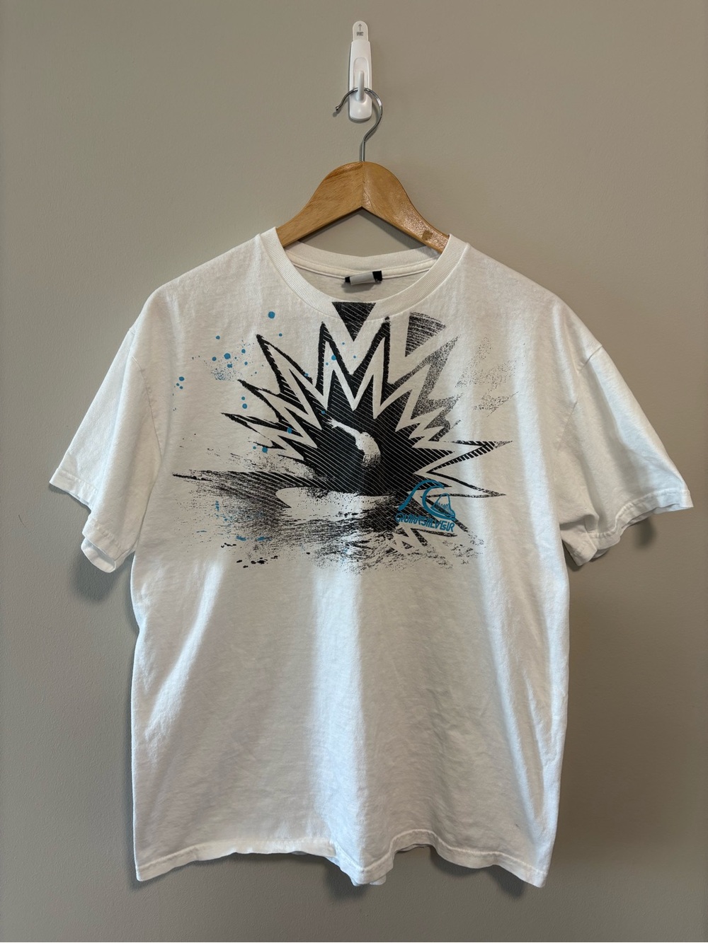 Vintage Quiksilver T-Shirt Y2K Surf Graphic White Blue Black Large